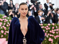 Ирина Шейк отдала свою 4-летнюю дочь в школу