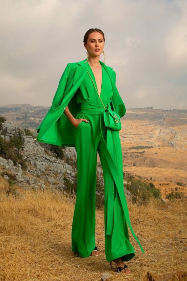 Лазурь, мята и малина: модные цвета весна-лето 2021