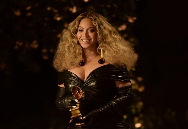 Звездная мамочка Бейонсе показала редкие фото со всеми детьми