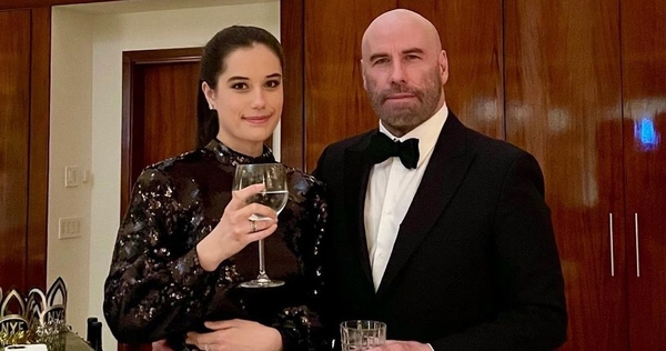 Вдовец Джон Траволта трогательно поздравил дочь с 21-летием