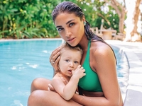 Звездная мама Санта Димопулос очаровала Сеть снимками с подросшей дочерью