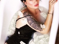 Анастасия Приходько показала новорожденного ребенка