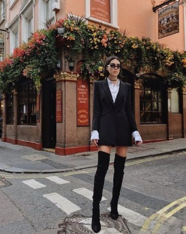 Высокие сапоги и мини – самое модное комбо сезона