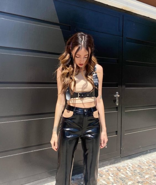 Наде Дорофеевой – 31: самые стильные образы певицы