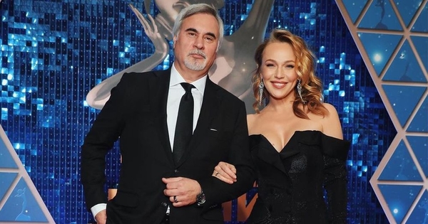 Альбина Джанабаева призналась, почему скрывала третью беременность