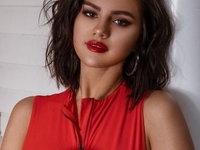 Селена Гомес кардинально сменила имидж