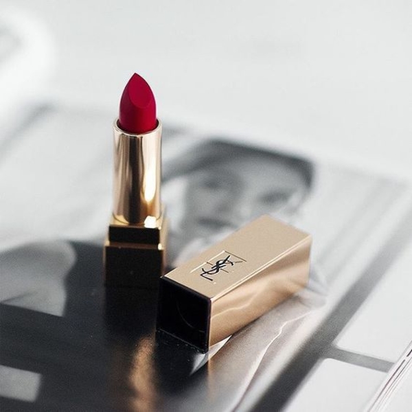 Какие оттенки помад будут в тренде этим летом?