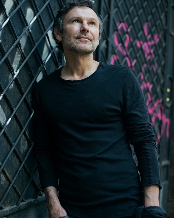 ТОП-12 звезд шоу-бизнеса, которые пробовали себя в политике