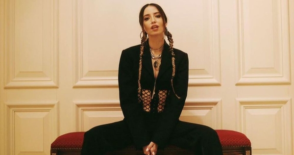 Надя Дорофеева показала, как резко менялся ее стиль в школьные годы