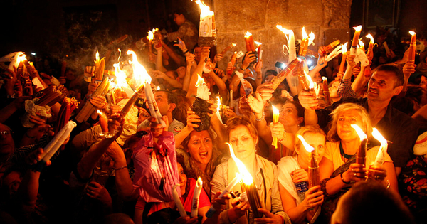 Попадет ли Благодатный огнь в Украину?