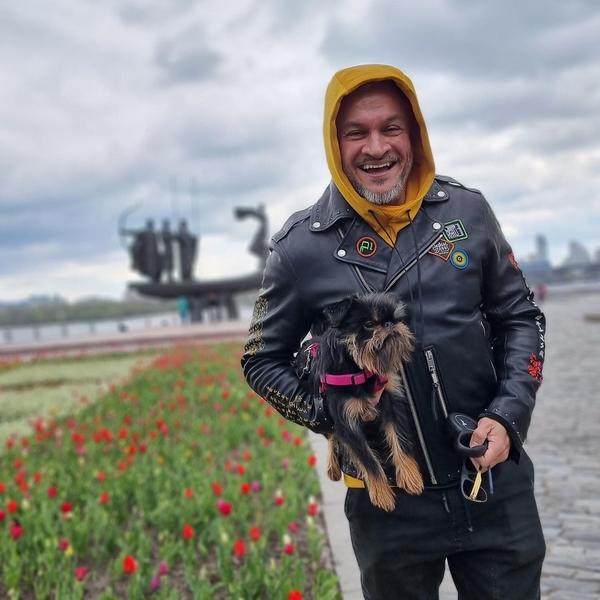 Эктор Хименес-Браво получил украинский паспорт