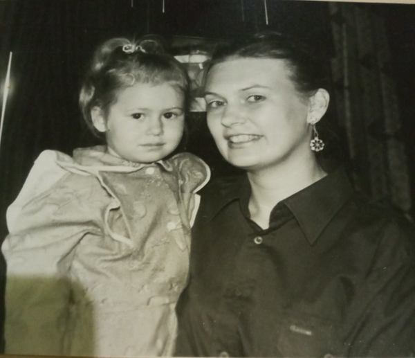 Мамы, с праздником: редакция Ivona поздравляет самых дорогих и любимых