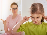 Психолог Александр Эйсмонт: «Хвалить и ругать ребёнка нужно, но важно это делать правильно!»