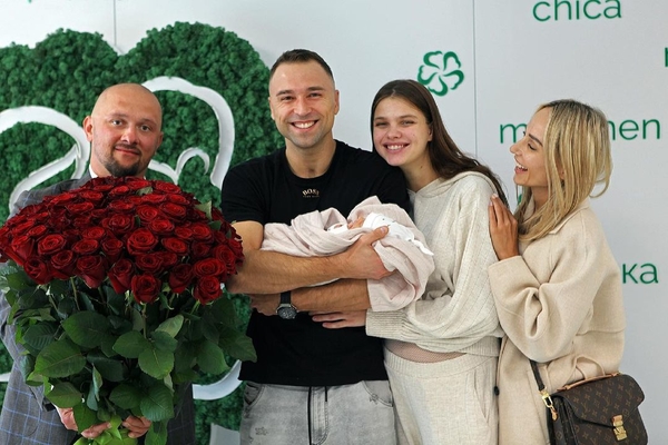 Экс-холостяк Макс Михайлюк очаровал первой фотосессией с дочерью