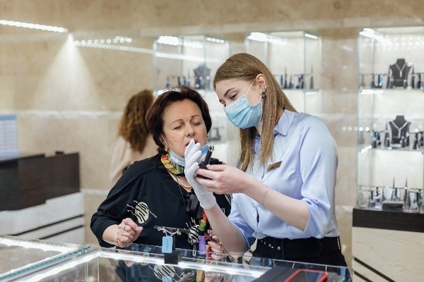 Новий ювелірний бренд Diamond Way: у Києві відкрився перший діамантовий салон