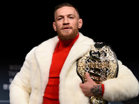 Макгрегор впервые показал фото новорожденного сына