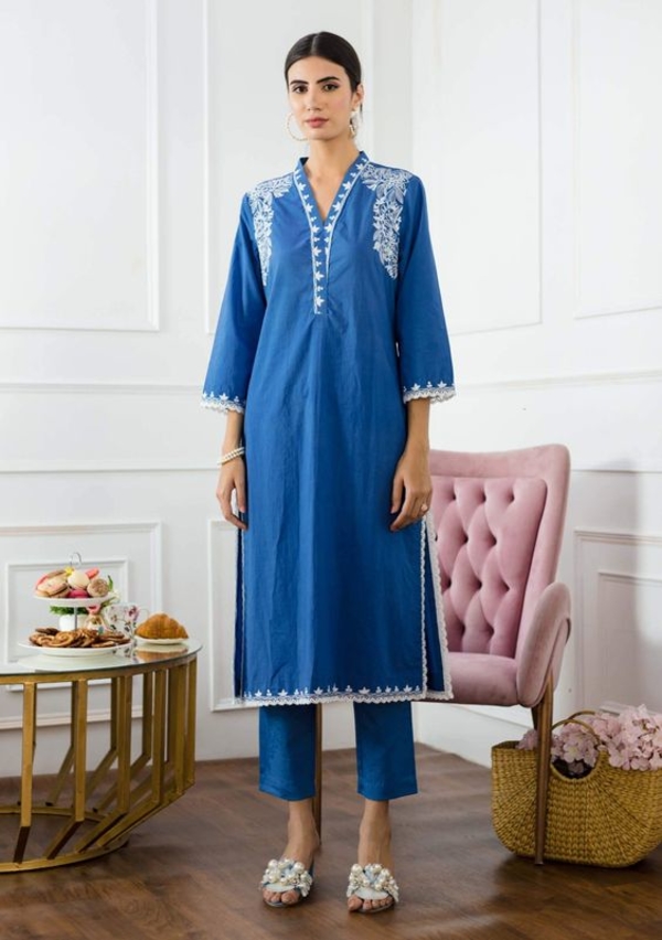 Как носить вышиванку: 5 модных решений