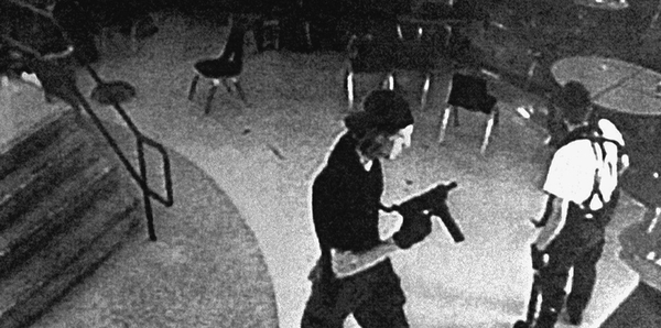 Стрельба в школах: самые громкие случаи и комментарий психолога