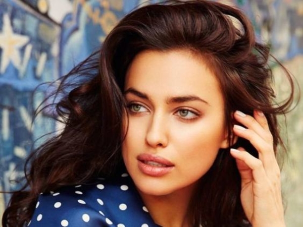 Самая модная сумка на это лето: показывает Ирина Шейк