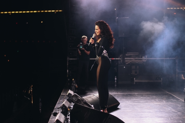 Полякова, MONATIK, DOROFEEVA и другие: в Киеве стартует сезон вечеринок на воде