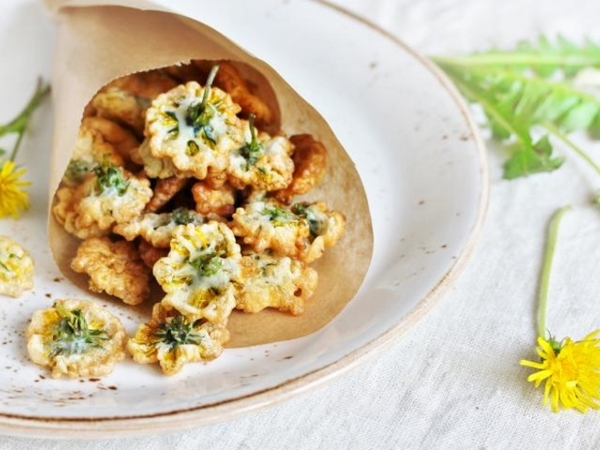 Одуванчики в кляре: необычно и вкусно