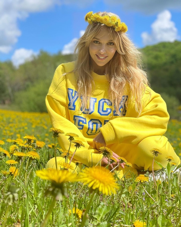 Оля Полякова впервые рассказала о домогательствах от учителя