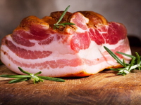 Сало в луковой шелухе: проверенный рецепт