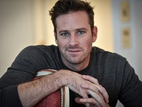 Арми Хаммер поехал лечиться от наркомании и сексуальных излишеств