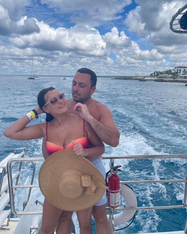 Судья «МастерШефа» Елизавета Глинская объявила о помолвке