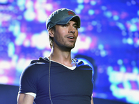 Энрике Иглесиас умилил Сеть новым селфи с дочерью от Анны Курниковой