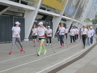 Походили по-скандинавски и помогли детям: как прошла вторая тренировка