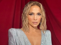 Дженнифер Лопес в самом вызывающем образе за последнее время