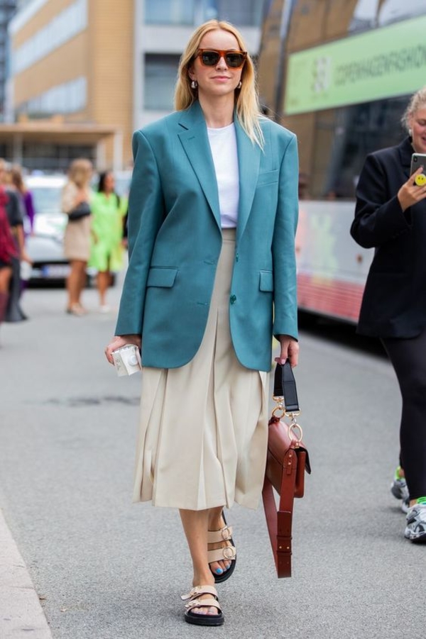 Модная обувь на низком ходу на лето 2021: главные тренды