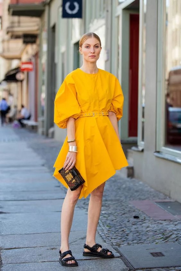 Модная обувь на низком ходу на лето 2021: главные тренды