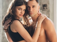 Экс-"Холостяк" Макс Михайлюк и модель Даша Хлыстун тайно поженились