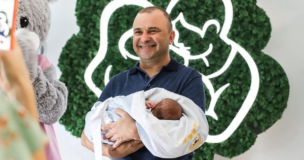 Виктор Павлик рассказал о реакции старших детей на появление младшего брата