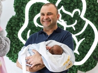 Виктор Павлик рассказал о реакции старших детей на появление младшего брата