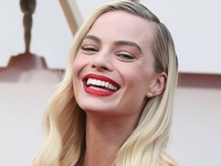 Как у звезд: 5 самых модных оттенков помады на лето 2021