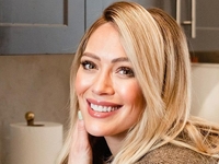 Хилари Дафф поделилась снимками домашних родов