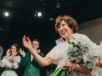 70-летняя киевлянка сыграла на одной сцене с Народным артистом Украины