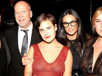 Деми Мур и Брюс Уиллис воссоединились ради юбилея дочери Скаут