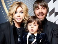 Ирина Билык показала первый гонорар 5-летнего сына Табриза