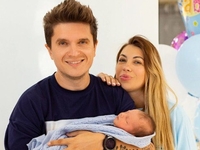 Жену Анатолия Анатолича выписали из роддома: трогательные фото семьи