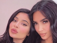 Ким Кардашьян и Кайли Дженнер получили пособие по безработице