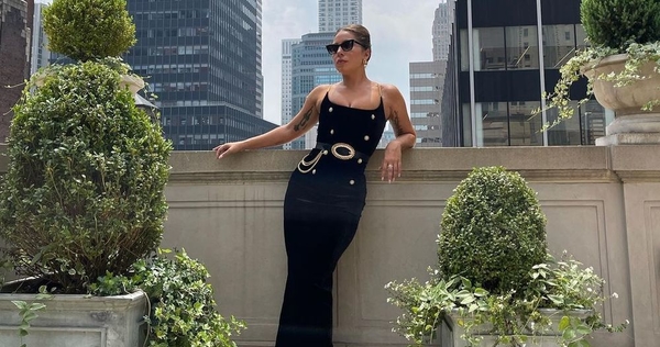 Леди Гага покорила улицы Манхэттена ретро-образом