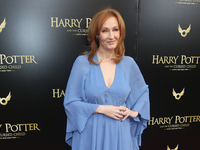 Джоан Роулинг – 56 лет: Лучшие книги британской писательницы