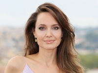 «Труп невесты»: Анджелина Джоли взволновала поклонников внешним видом