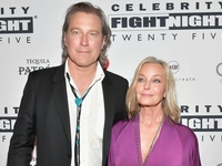 Известный актер женился после 20-летнего романа