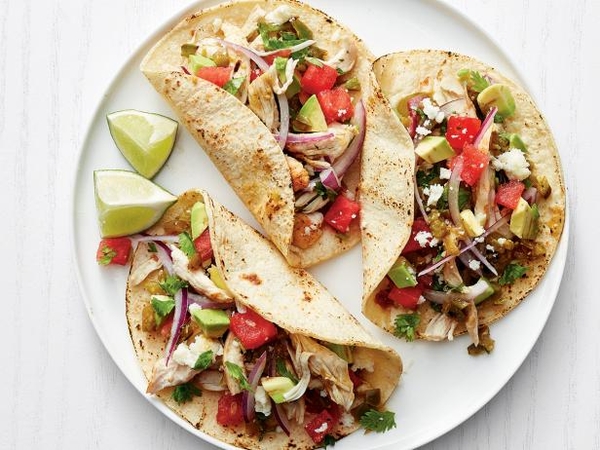 Рецепт дня: тако с курицей и арбузом