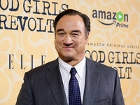 Звезда сериала «Как сказал Джим» Джеймс Белуши разводится с женой